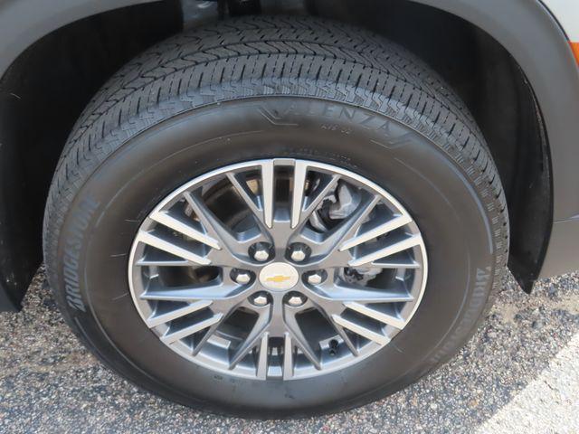 used 2025 Chevrolet Traverse car, priced at $38,693