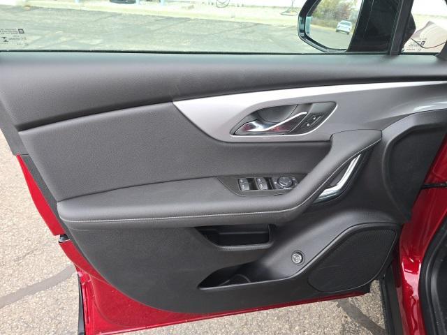 new 2025 Chevrolet Blazer car, priced at $36,719