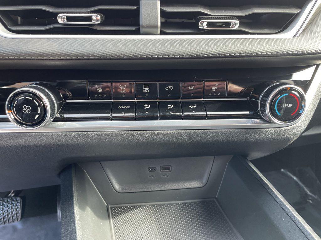 new 2026 Chevrolet Equinox car, priced at $28,527