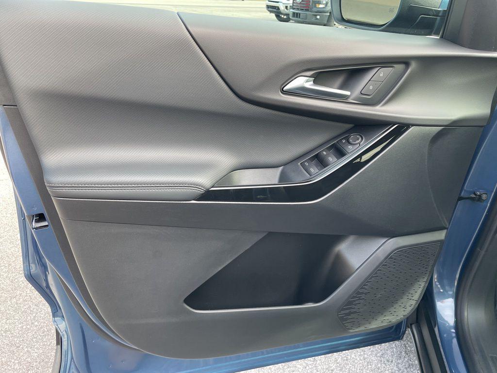 new 2026 Chevrolet Equinox car, priced at $28,527