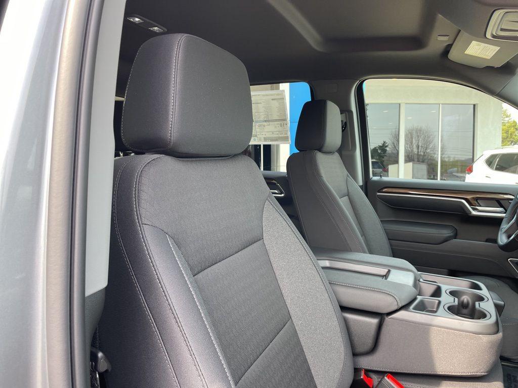 new 2026 Chevrolet Silverado 1500 car, priced at $45,305