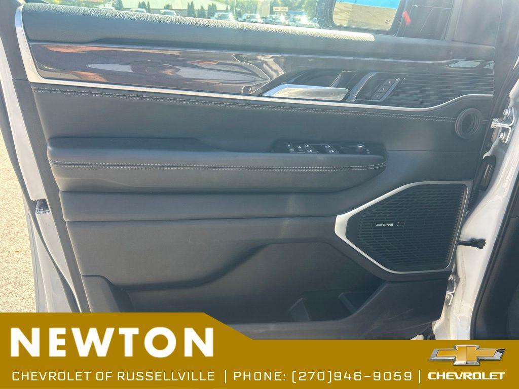 used 2023 Jeep Wagoneer car, priced at $41,462
