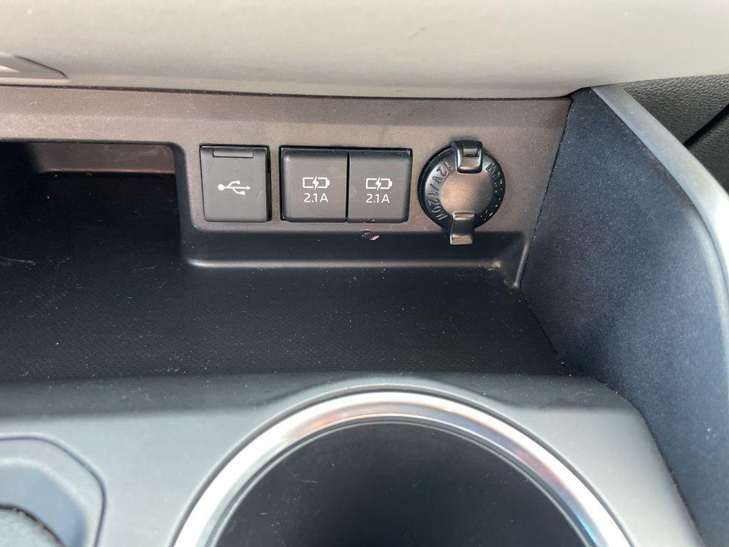 used 2021 Toyota Highlander car, priced at $27,323