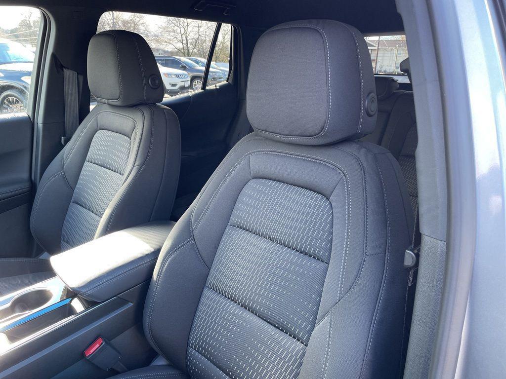 new 2026 Chevrolet Equinox car, priced at $28,679