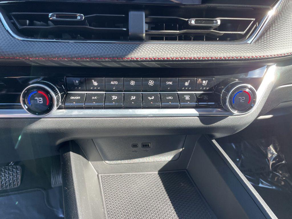 new 2026 Chevrolet Equinox car, priced at $33,958