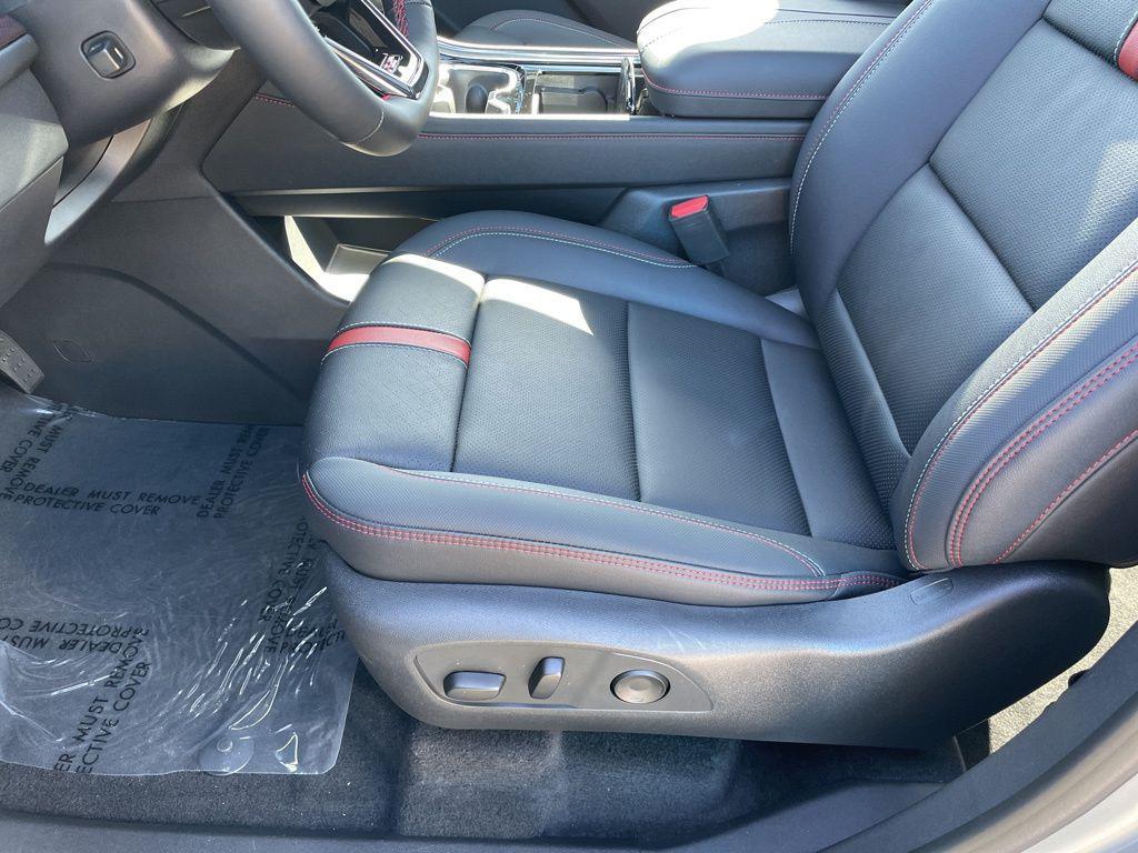 new 2026 Chevrolet Traverse car, priced at $57,935