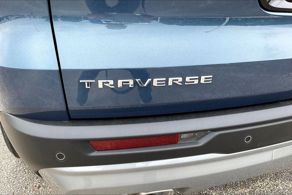 new 2026 Chevrolet Traverse car, priced at $43,120