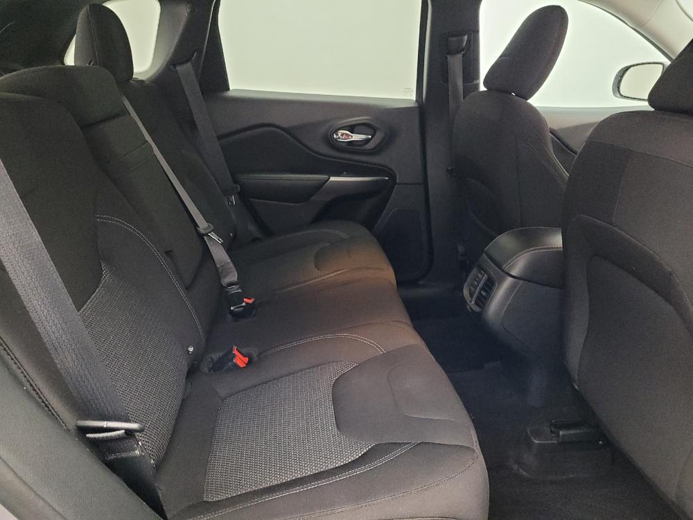 used 2019 Jeep Cherokee car, priced at $17,895