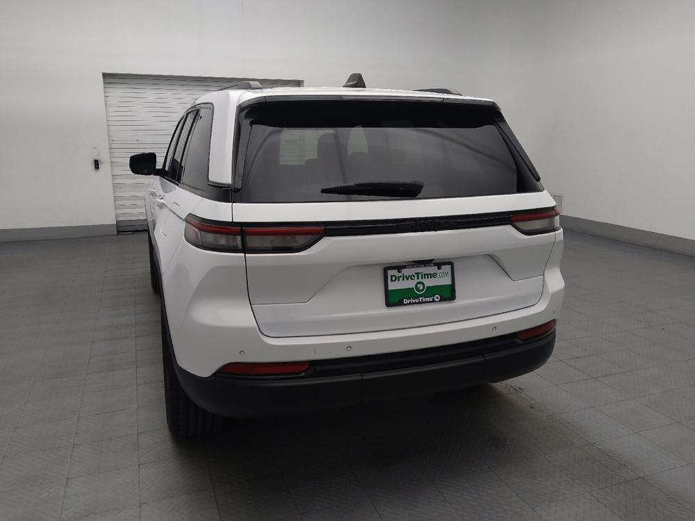 used 2023 Jeep Grand Cherokee car, priced at $28,995