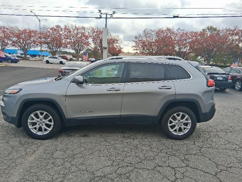 used 2015 Jeep Cherokee car, priced at $8,995