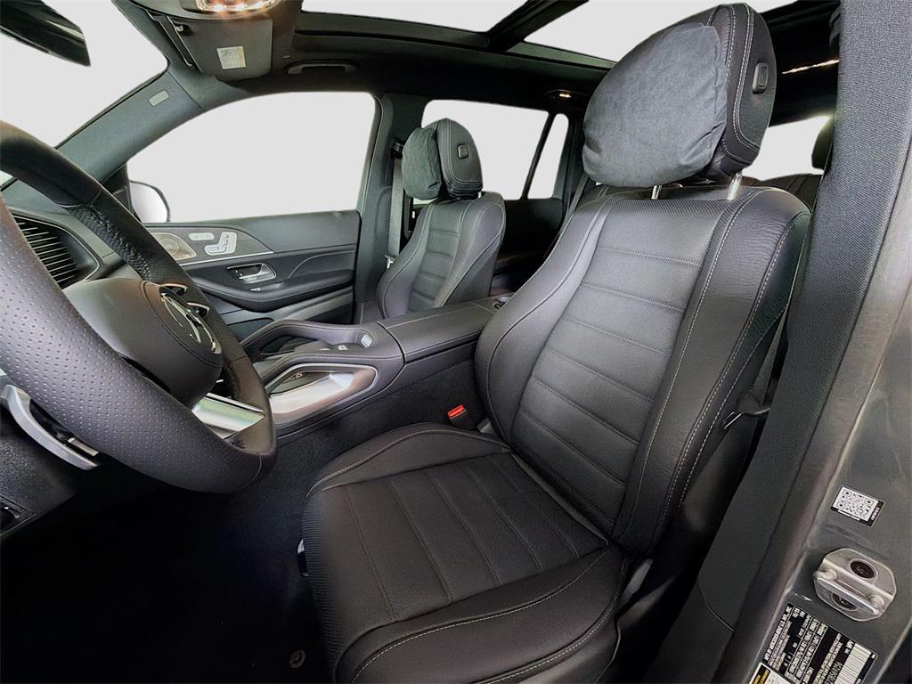 new 2026 Mercedes-Benz GLS 450 car, priced at $97,100