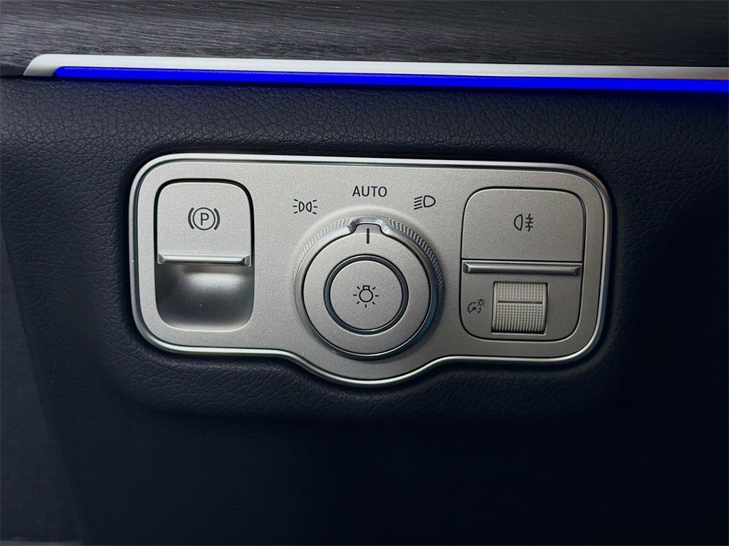 new 2026 Mercedes-Benz GLS 450 car, priced at $97,100