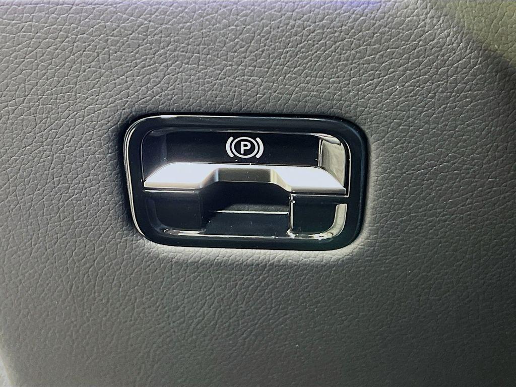 new 2025 Mercedes-Benz S-Class car, priced at $140,815