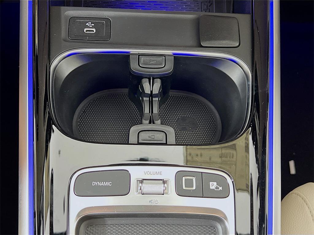 new 2025 Mercedes-Benz GLB 250 car, priced at $49,595