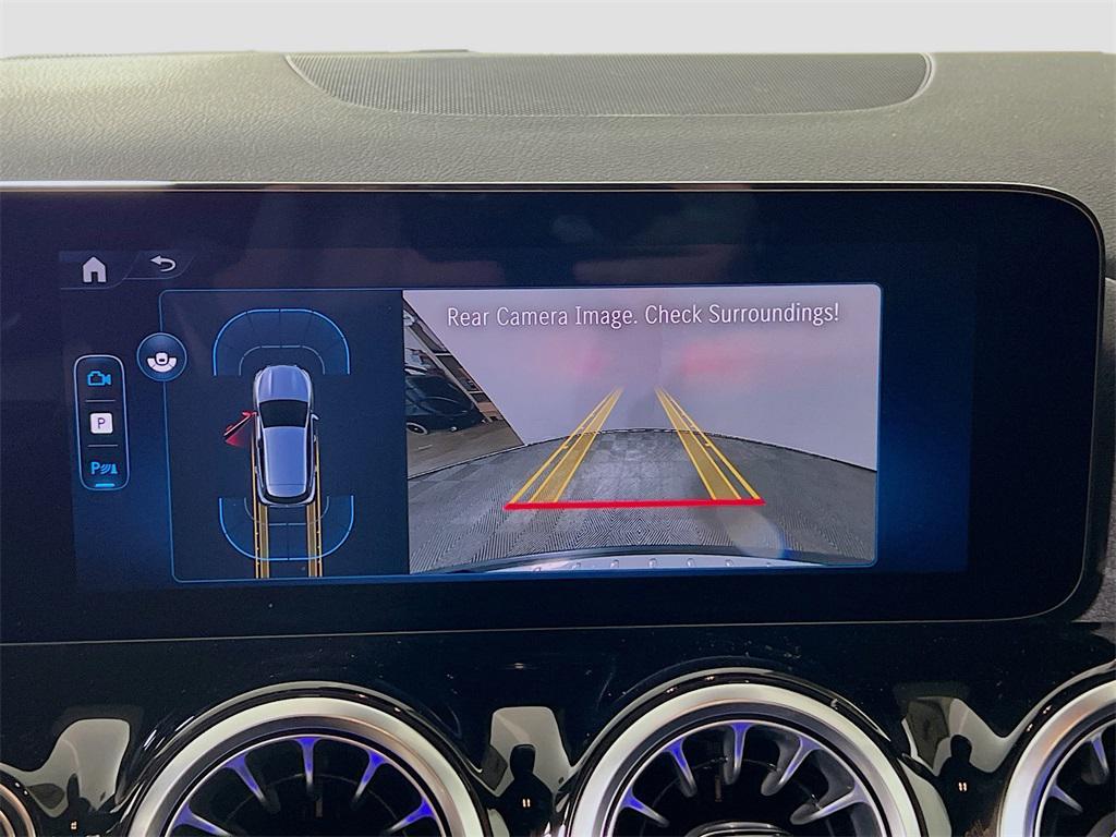 new 2025 Mercedes-Benz GLA 250 car, priced at $47,295