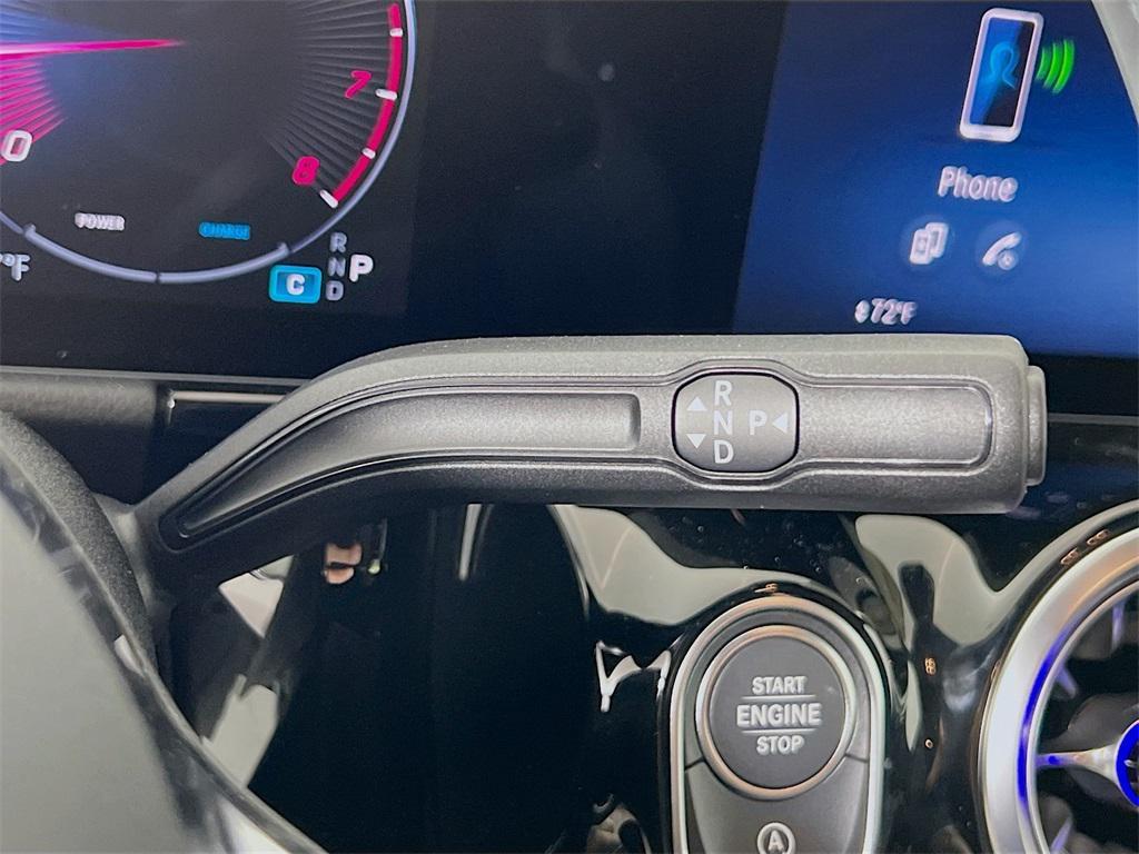 new 2025 Mercedes-Benz GLA 250 car, priced at $47,295