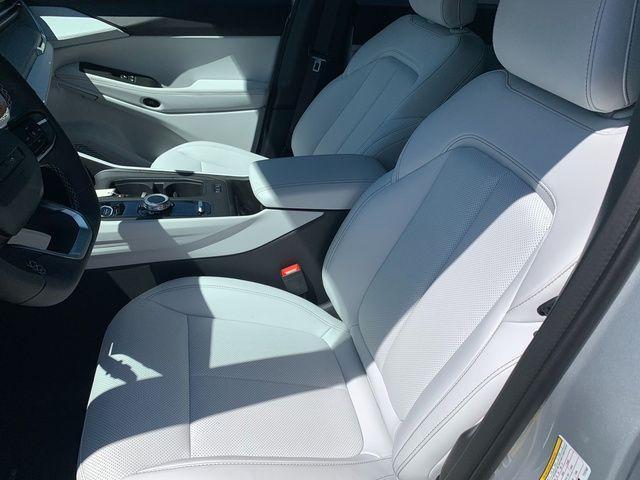 new 2026 Jeep Cherokee car, priced at $40,598