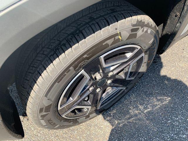 new 2026 Jeep Cherokee car, priced at $40,598
