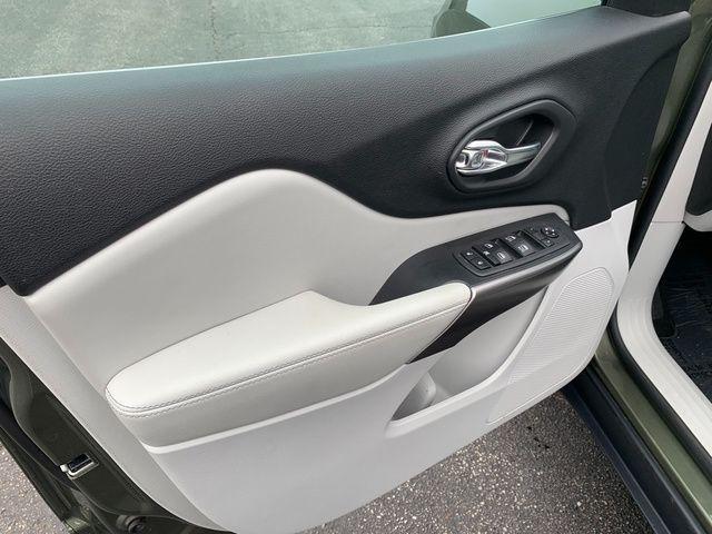 used 2020 Jeep Cherokee car, priced at $20,141