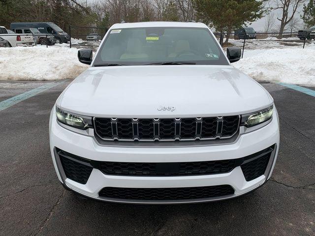 new 2026 Jeep Grand Cherokee car, priced at $46,753