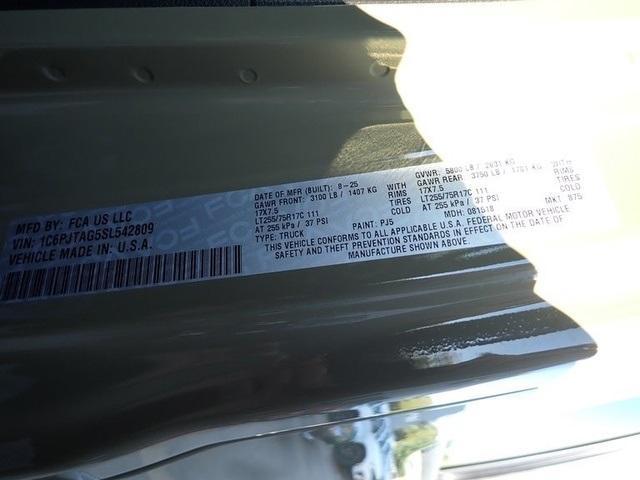 new 2025 Jeep Gladiator car, priced at $46,237