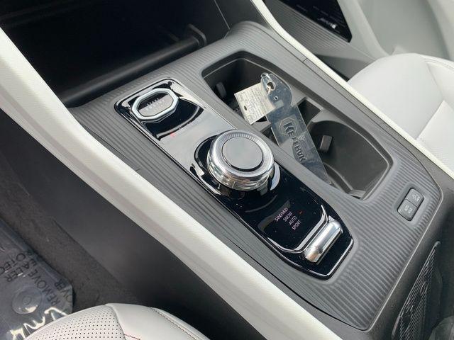 new 2026 Jeep Cherokee car, priced at $41,615