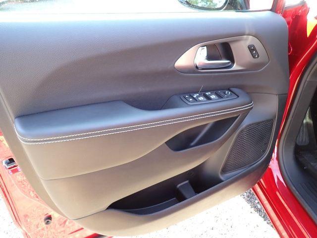 new 2026 Chrysler Pacifica car, priced at $44,847