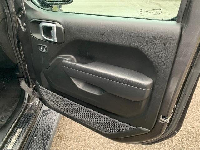 used 2023 Jeep Gladiator car, priced at $33,165