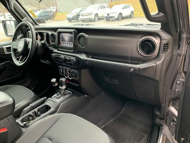 used 2023 Jeep Gladiator car, priced at $33,165