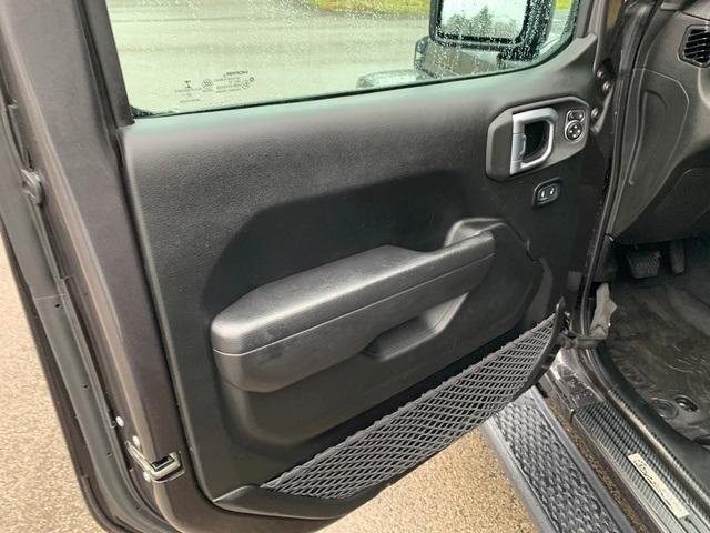 used 2023 Jeep Gladiator car, priced at $33,165