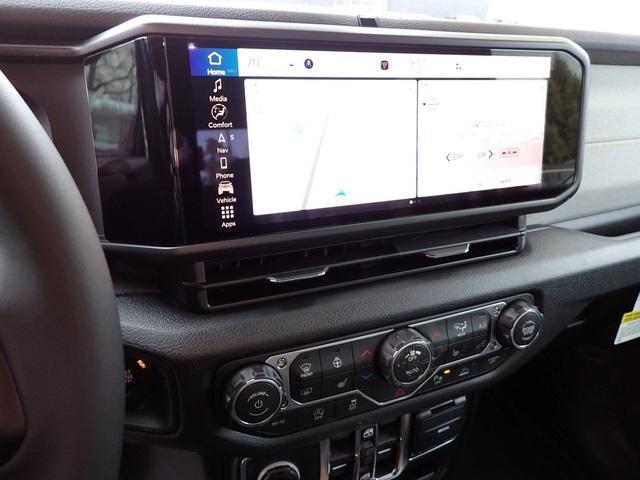 new 2026 Jeep Gladiator car, priced at $51,778