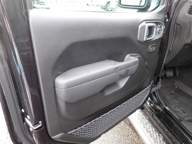 new 2026 Jeep Gladiator car, priced at $51,778