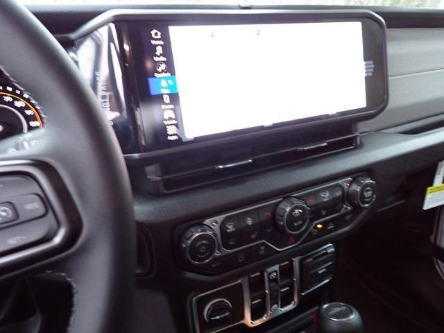 new 2026 Jeep Gladiator car, priced at $51,206