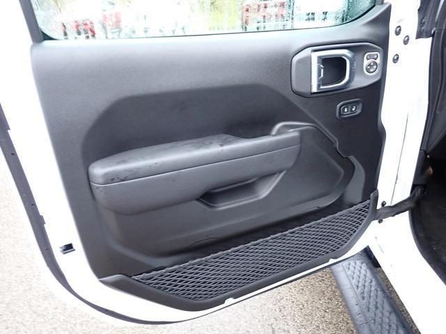 new 2026 Jeep Gladiator car, priced at $51,206