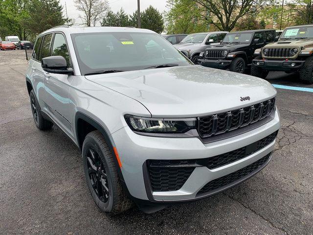 new 2026 Jeep Grand Cherokee car, priced at $44,317
