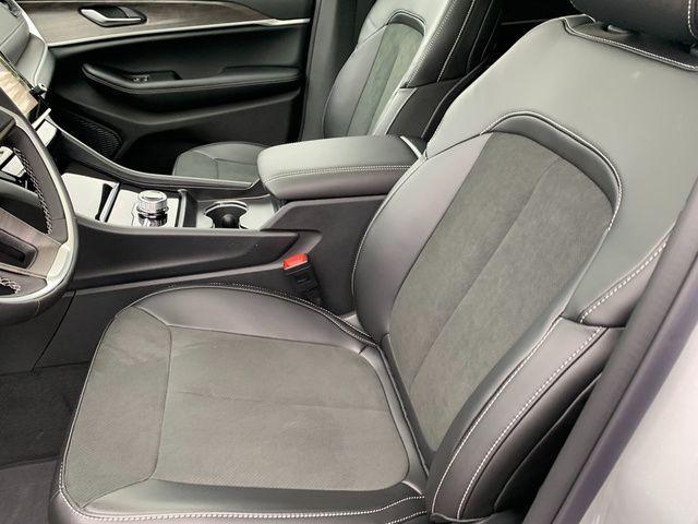 new 2026 Jeep Grand Cherokee car, priced at $44,317