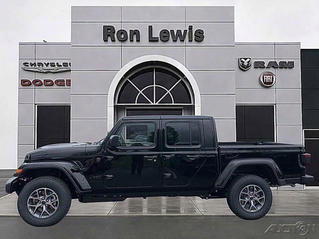 new 2026 Jeep Gladiator car, priced at $50,307