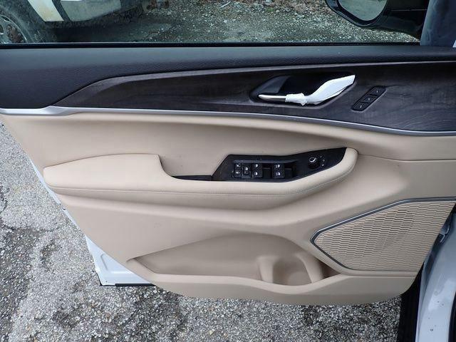 new 2026 Jeep Grand Cherokee car, priced at $48,411