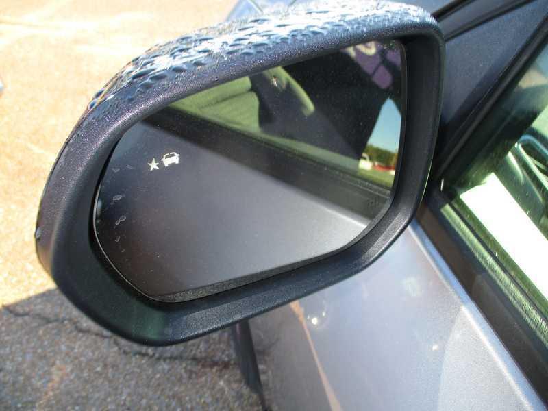 new 2026 Chevrolet Equinox car, priced at $30,990