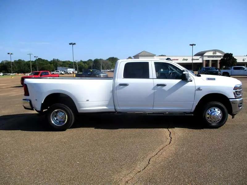 new 2025 Ram 3500 car, priced at $70,598