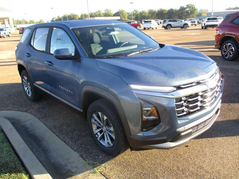 new 2026 Chevrolet Equinox car, priced at $30,495