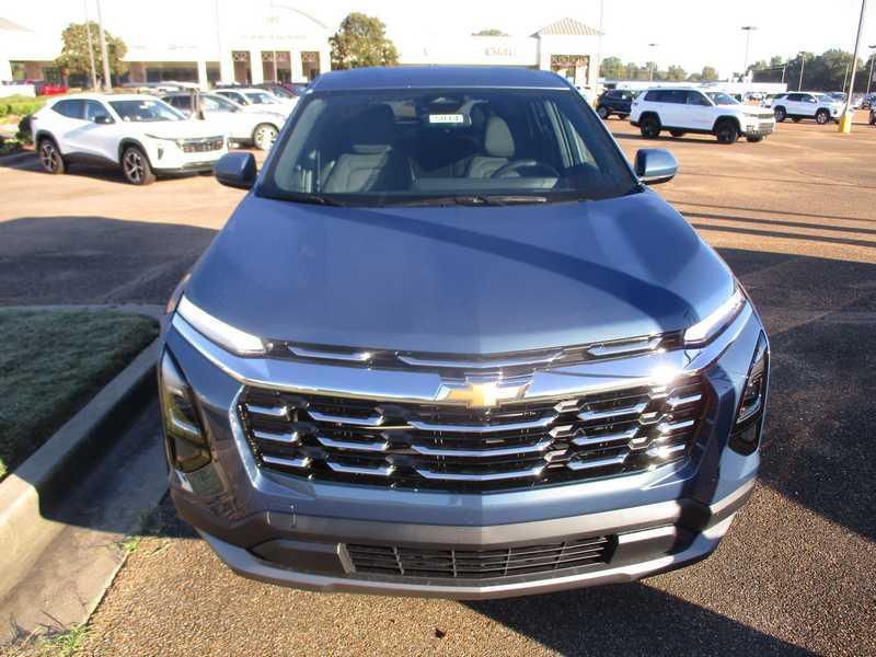 new 2026 Chevrolet Equinox car, priced at $30,495