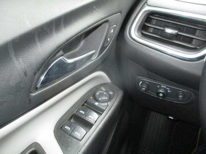 used 2021 Chevrolet Equinox car, priced at $18,530