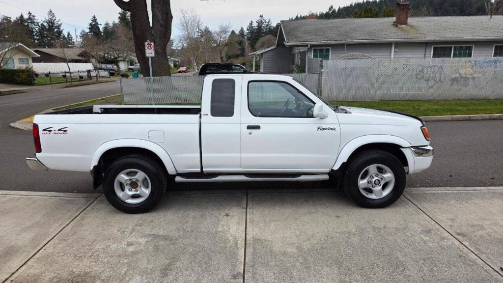 used 2000 Nissan Frontier car, priced at $4,995