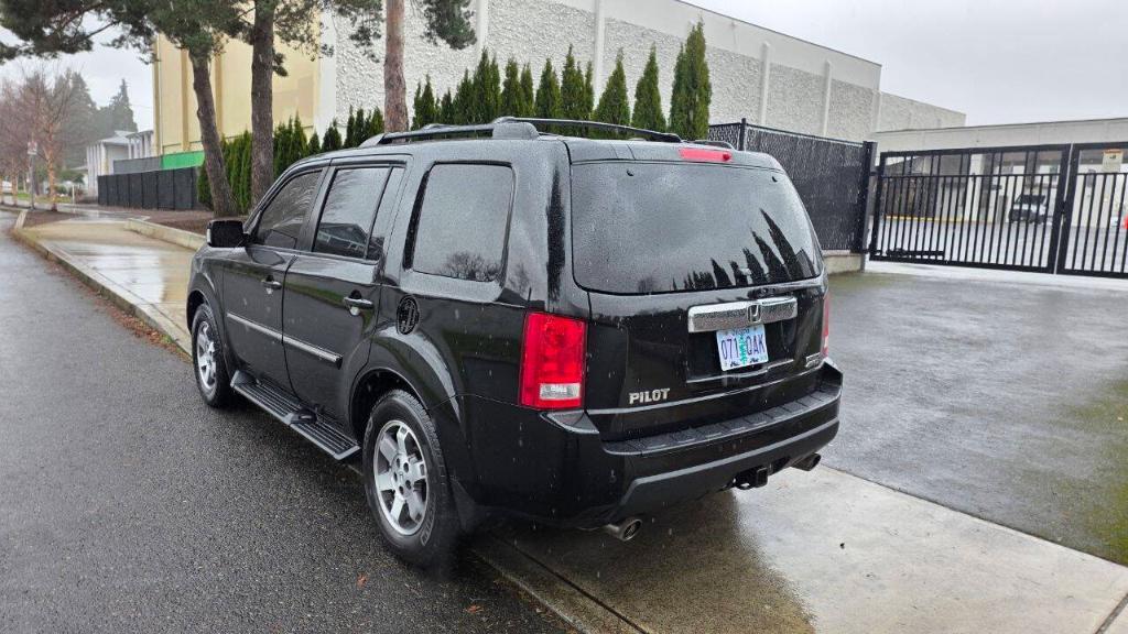 used 2009 Honda Pilot car, priced at $4,995