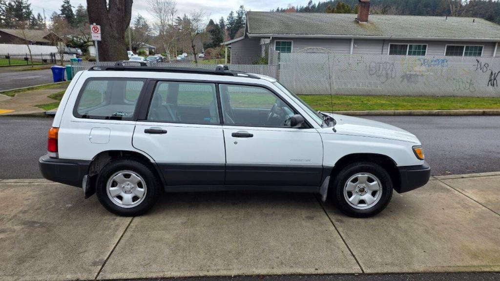 used 2000 Subaru Forester car, priced at $4,995