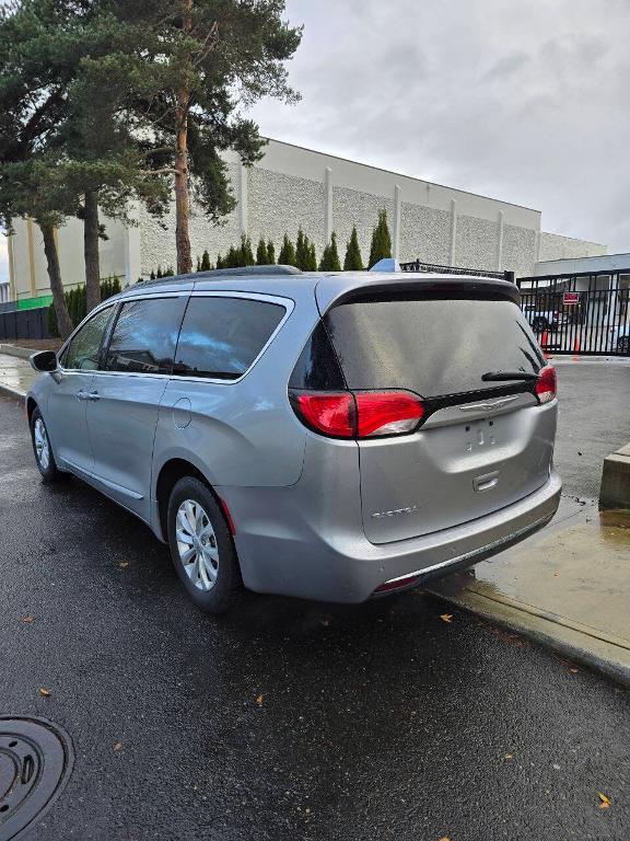 used 2017 Chrysler Pacifica car, priced at $9,995