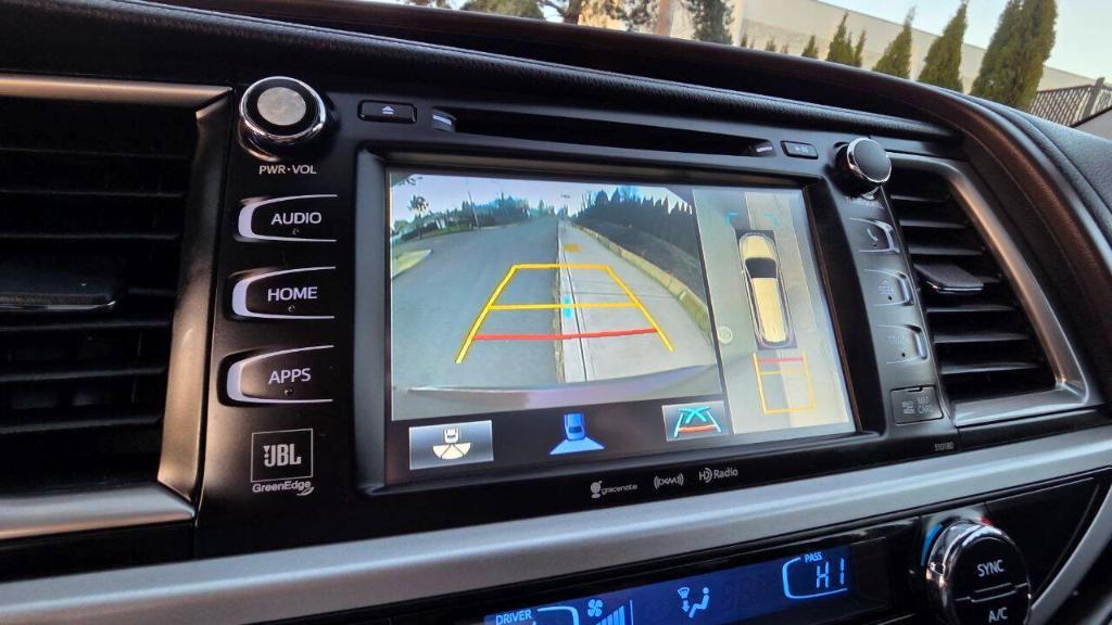 used 2017 Toyota Highlander Hybrid car, priced at $19,995