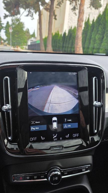 used 2020 Volvo XC40 car, priced at $18,995