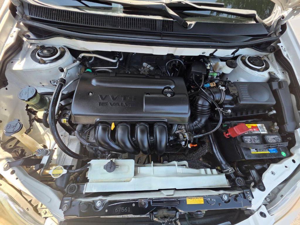 used 2004 Toyota Matrix car, priced at $2,995